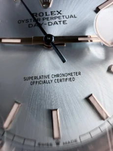 Example: Dial text